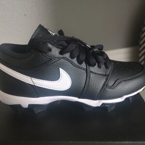 Nike Jordan 1 low youth cleat size 5y